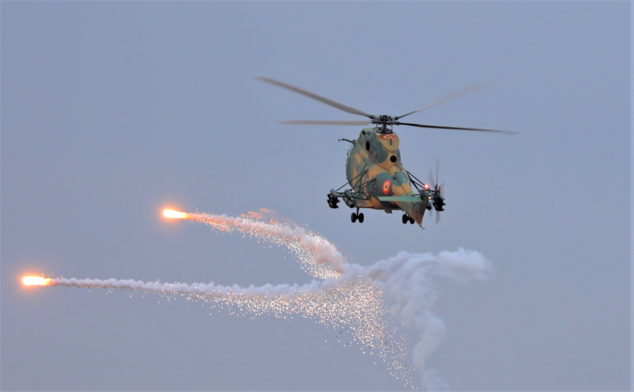 Militarii români au tras în premieră cu o rachetă antitanc într-o ţintă navală