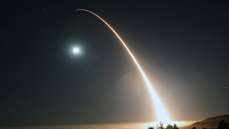 Lansare de probă a unei rachete intercontinentale balistice americane Minuteman III, în cadrul unui test la baza Vandenberg, California, 2017.