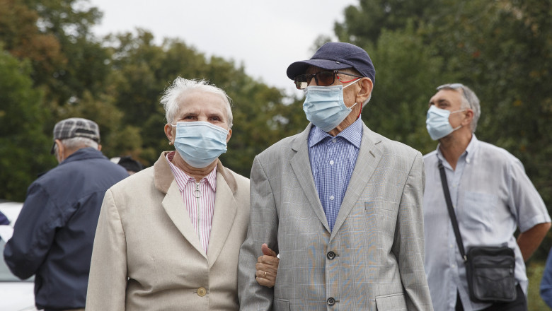 Pandemia de COVID-19 a redus speranţa de viaţă cu un an, susțin italienii