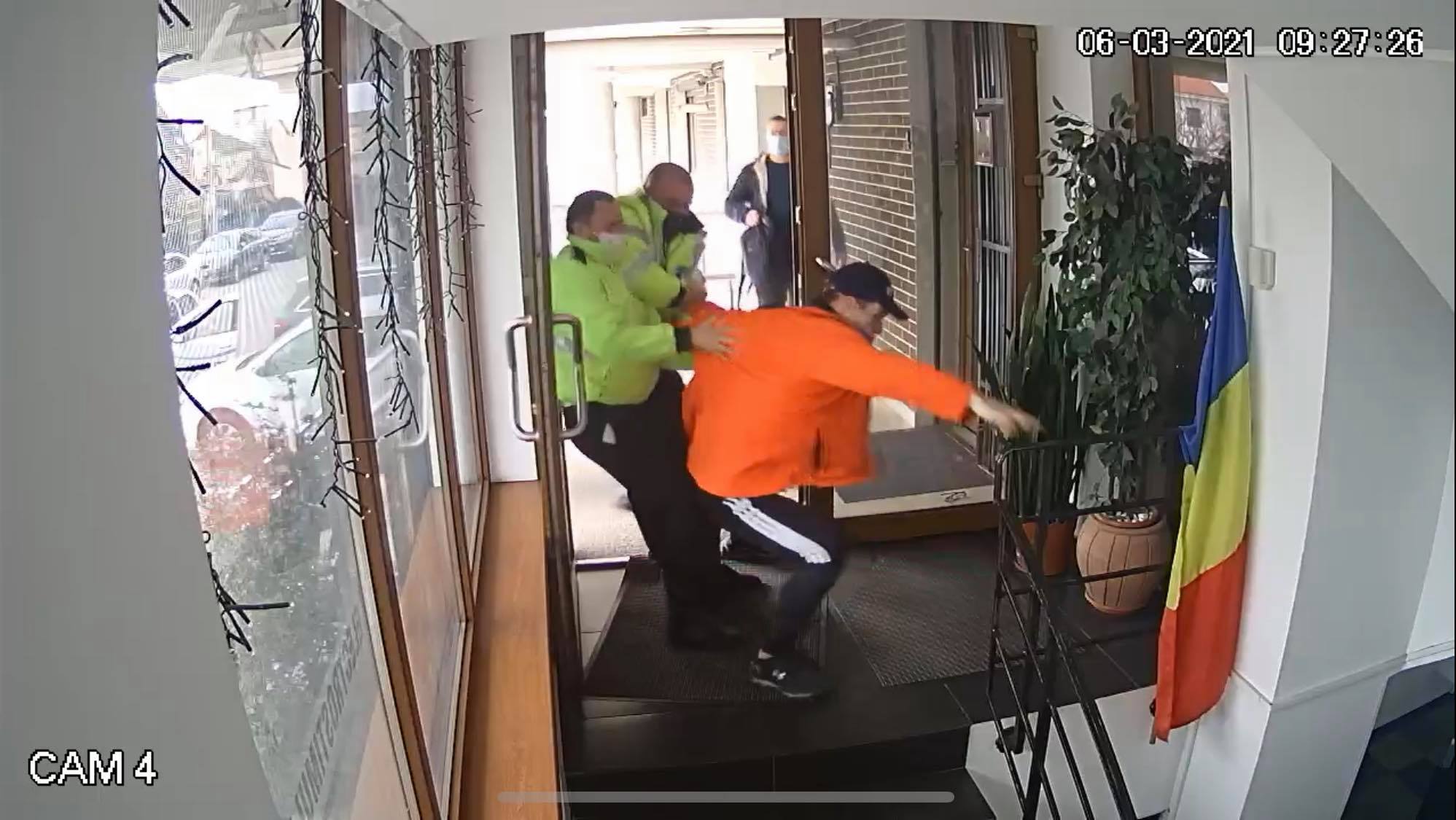 Ce s-a întâmplat în scandalul în care a fost implicat tatăl vitreg al Cătălinei Ponor. Imagini de pe camerele de supraveghere