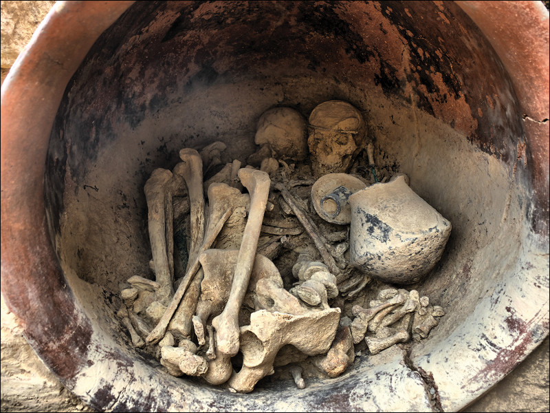 mormânt epoca bronzuui