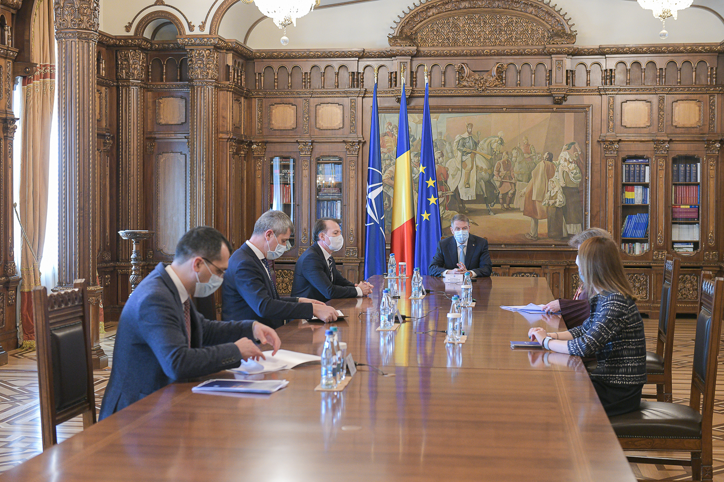 Klaus Iohannis, prima palmă aplicată lui Vlad Voiculescu: Autoritățile competente nu s-au preocupat să extindă numărul locurilor la ATI