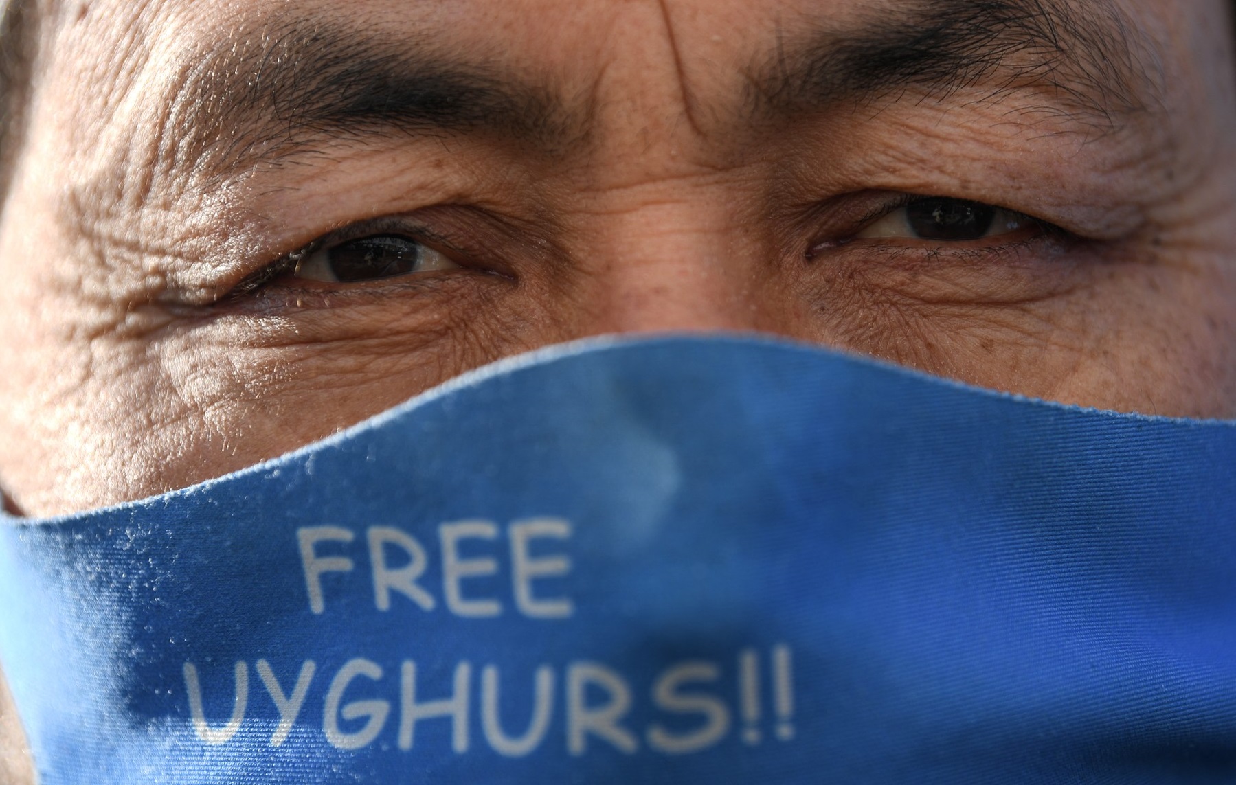 SUA impune noi sancţiuni împotriva Chinei, din cauza persecutării minorităţii uigure. Reacția Beijingului