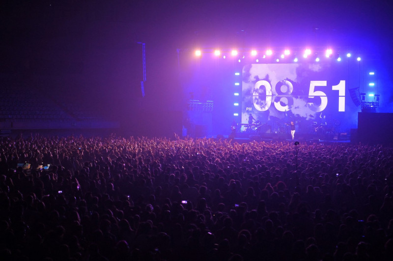 5.000 de oameni au participat la un concert rock în Barcelona, în plină pandemie.