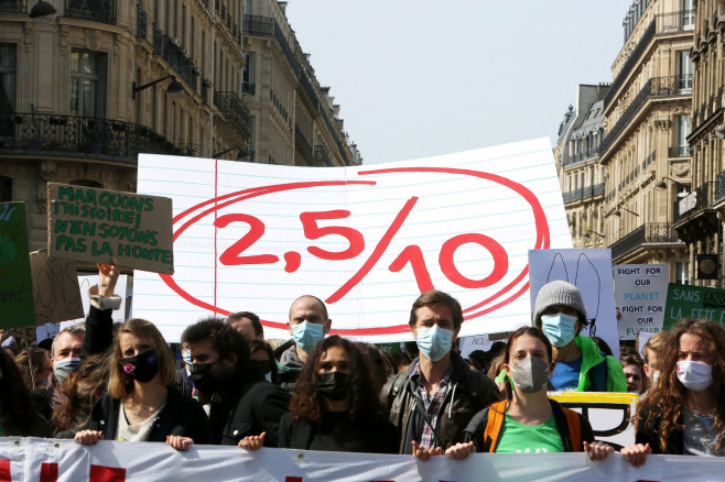 Marche pour une vrai loi climat ŕ Paris