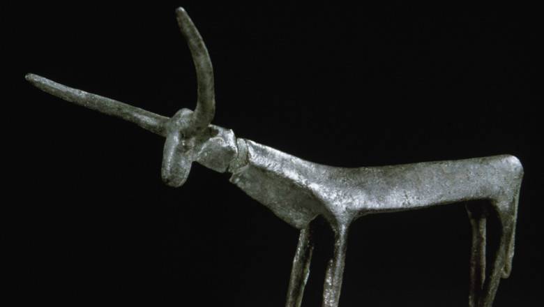 Figurină antică repezentând un taur