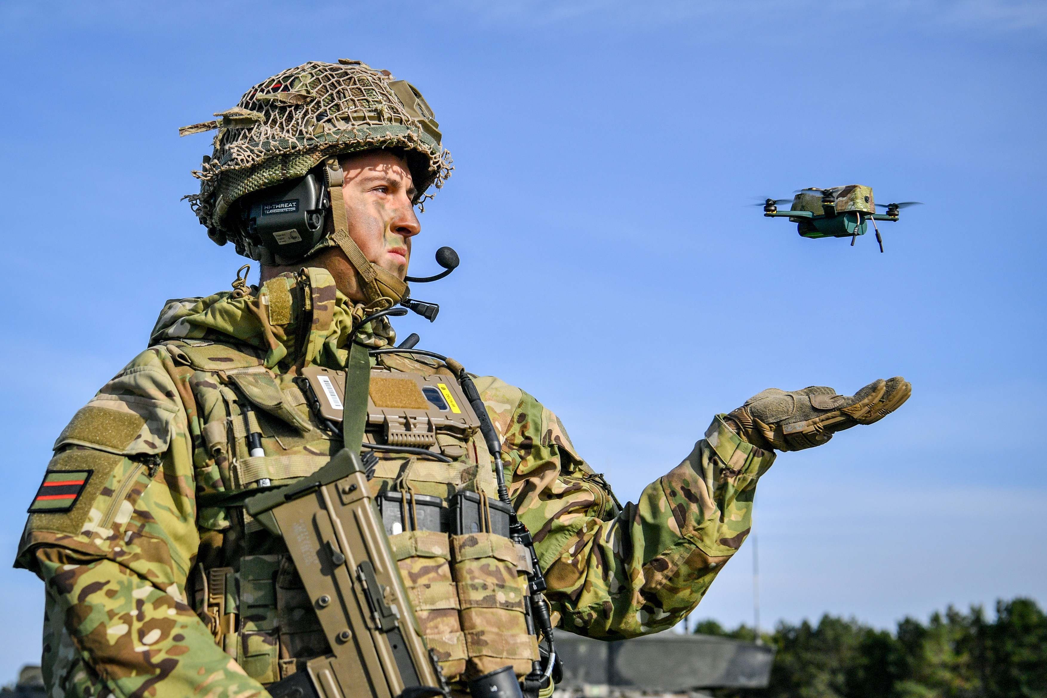 Armata britanică renunţă la oameni şi avioane în favoarea roboţilor şi a dronelor