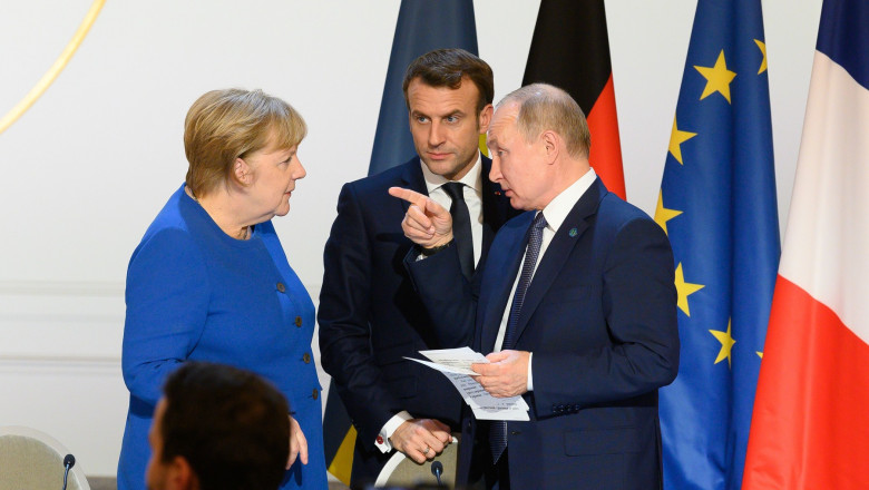 Angela Merkel, Emmanuel Macron și Vladimir Putin după un summit din 10 decembrie 2019