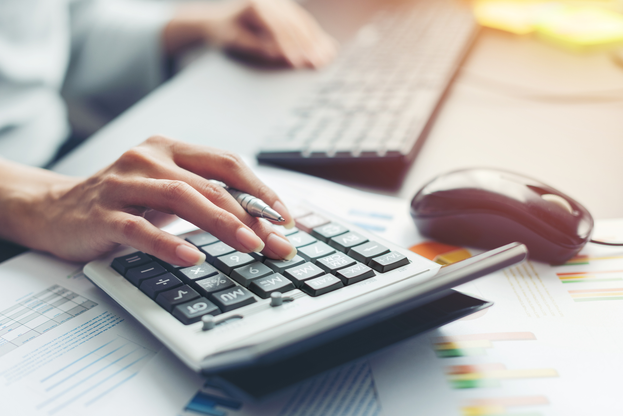 Munca strică vederea, iar scrisul la calculator solicită articulațiile. Explicații halucinante pentru un spor de 12% la DSP Bacău