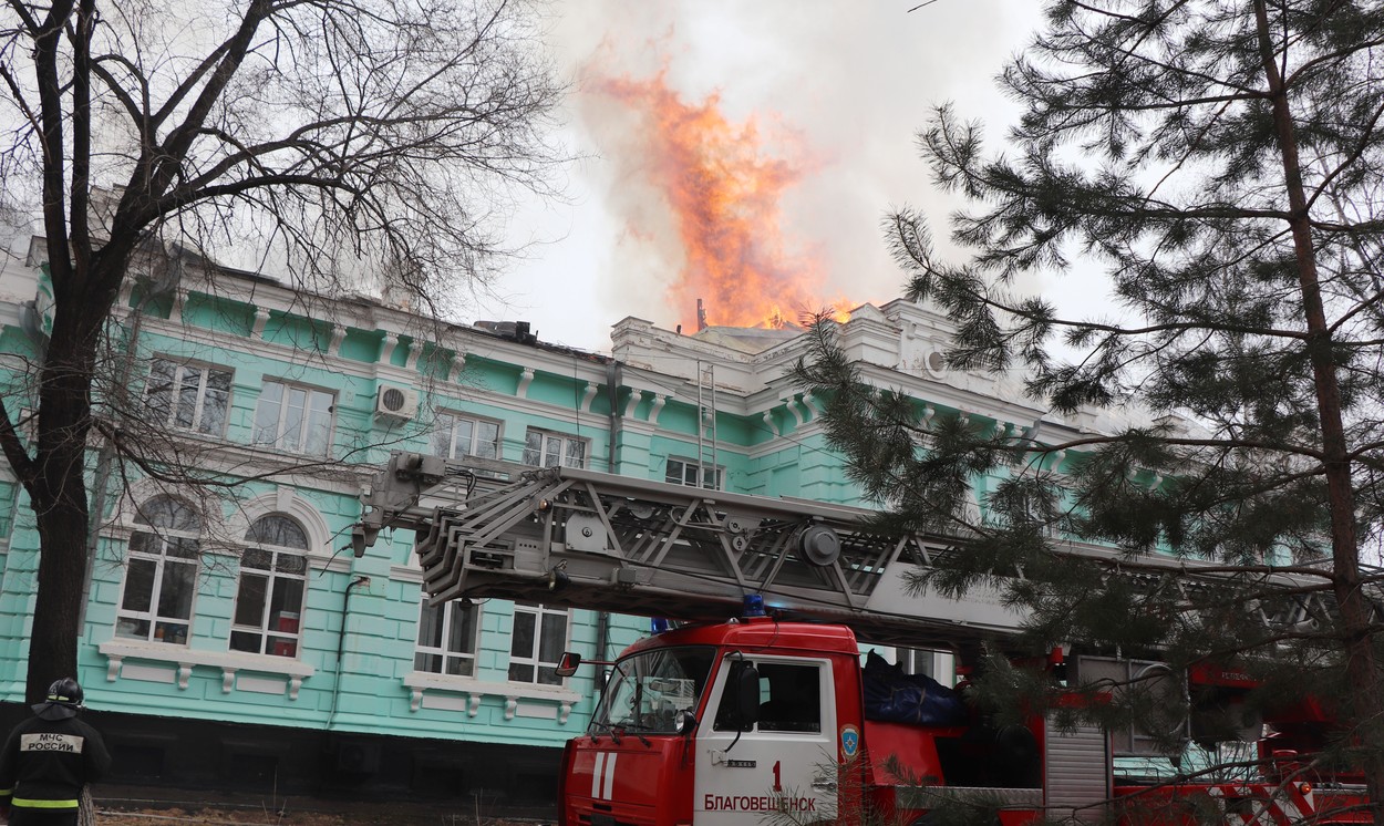 Fire hits cardiac surgery centre in Blagoveshchensk, Russia