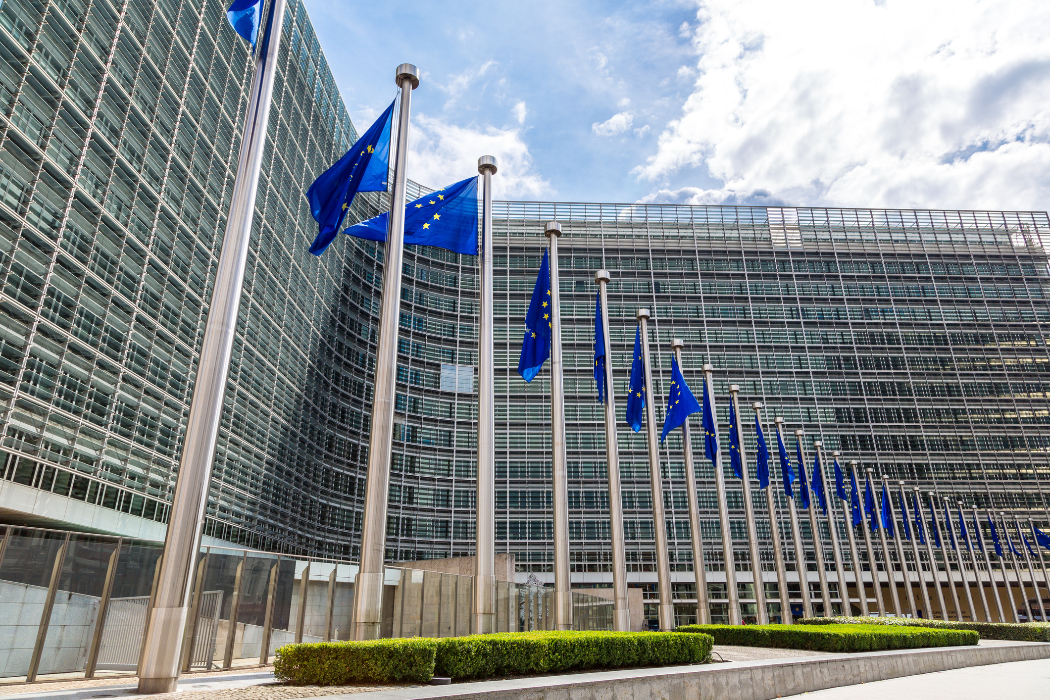 Strategia Comisiei Europene pentru redresare in urma crizei COVID. A fost pregatita o finantare de 800 mld. euro pentru statele membre