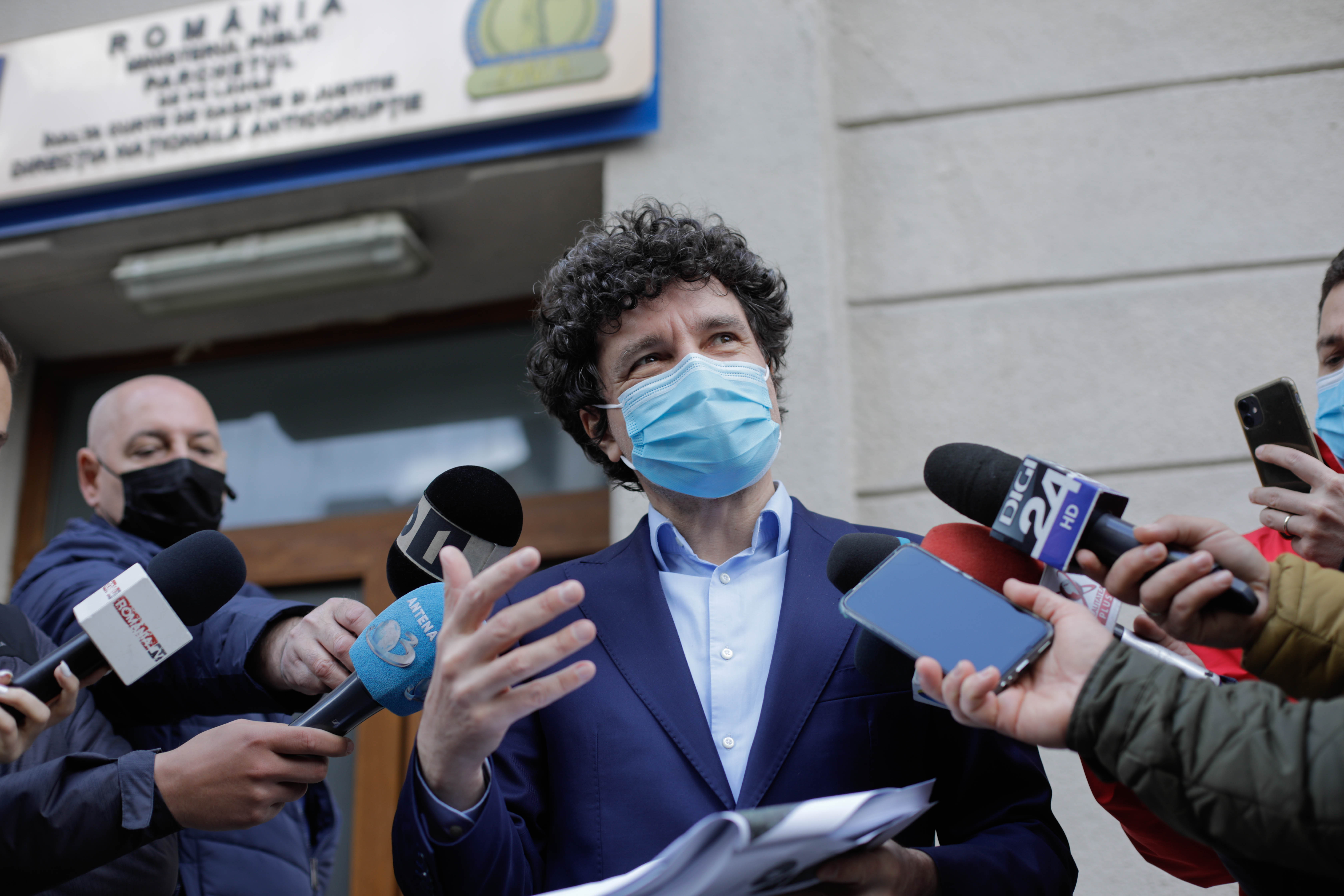 Nicușor Dan a anunțat că s-a vaccinat cu prima doză împotriva COVID-19
