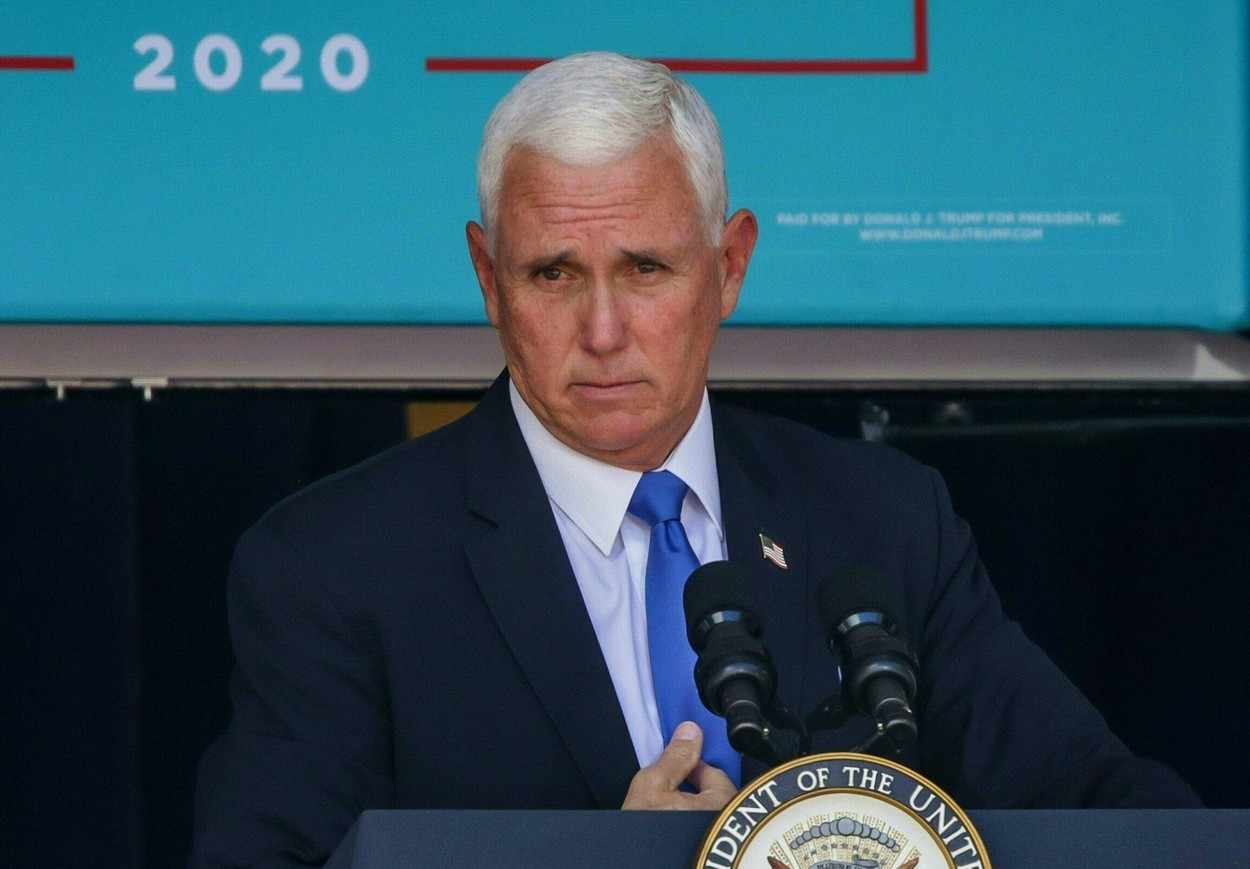 FBI percheziționează locuința lui Mike Pence în cadrul unei anchete privind documente clasificate