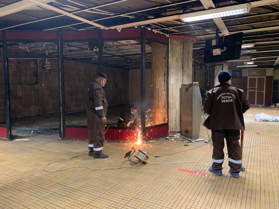 Catalin Drula: 63 de spaţii comerciale din 10 staţii de metrou au fost demolate