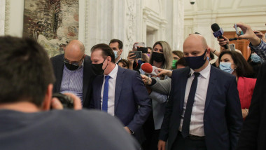 florin citu vine la sedinta coalitiei