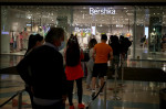 Portugalia a relaxat de luni restricţiile, iar magazinele au fost luate cu asalt