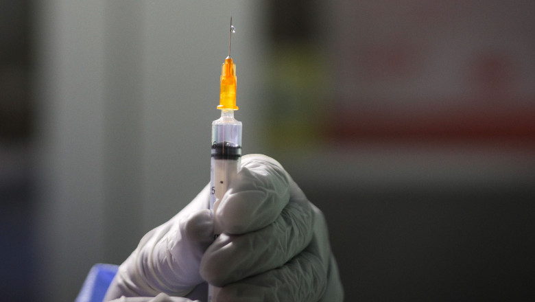 vaccin seringa cadru medical inquam ganea