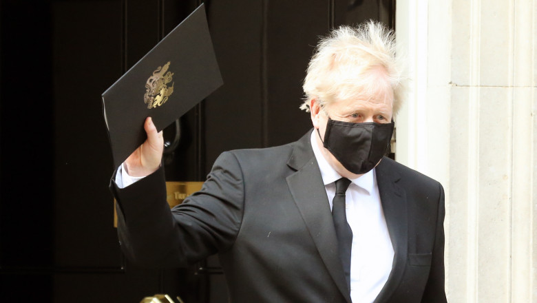 Premierul britanic Boris Johnson s-a tuns în ziua ieşirii din lockdown