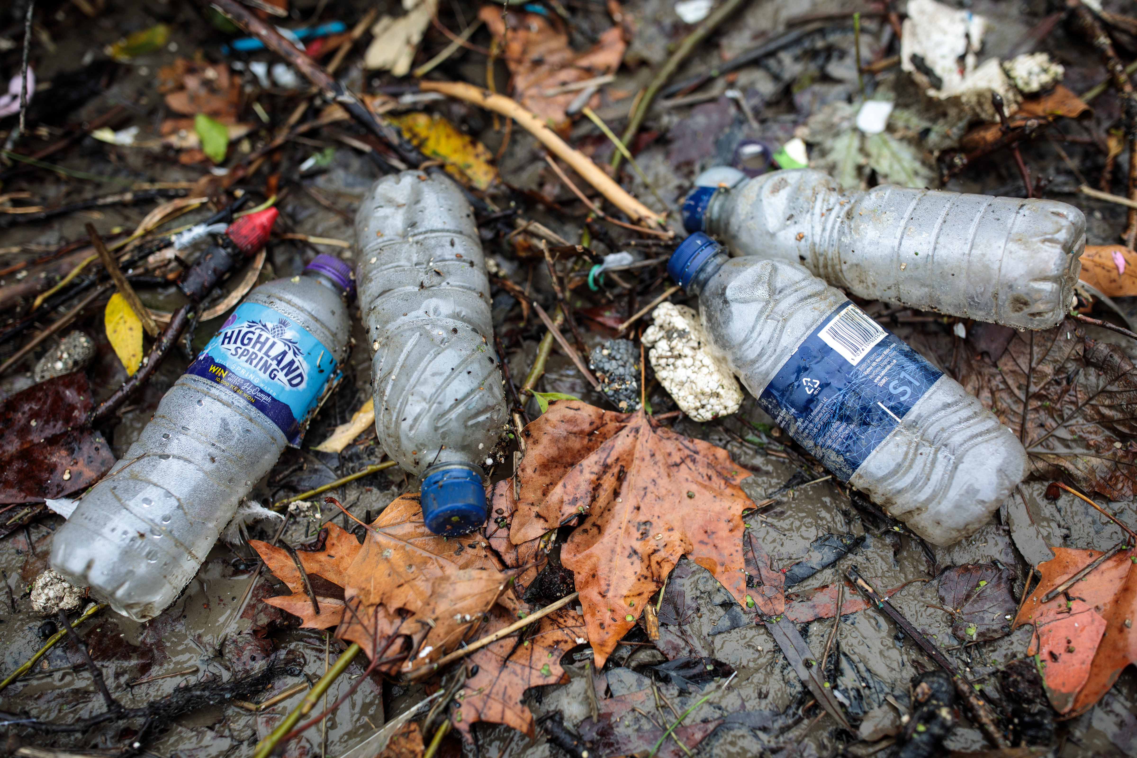 Romania plateşte aproape 200 de milioane de euro pe an catre UE pentru ambalajele de plastic pe care nu le recicleaza
