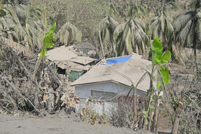 vulcanul-La-Soufriere-insula-Saint-Vincent-profimedia