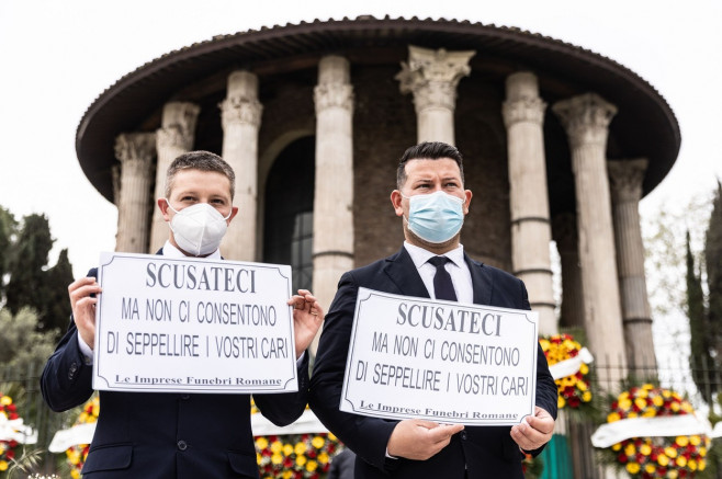 Funeral home workers protest in Rome, Italy - 16 Apr 2021