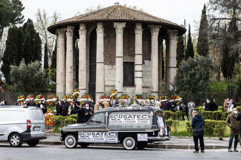 Funeral home workers protest in Rome, Italy - 16 Apr 2021