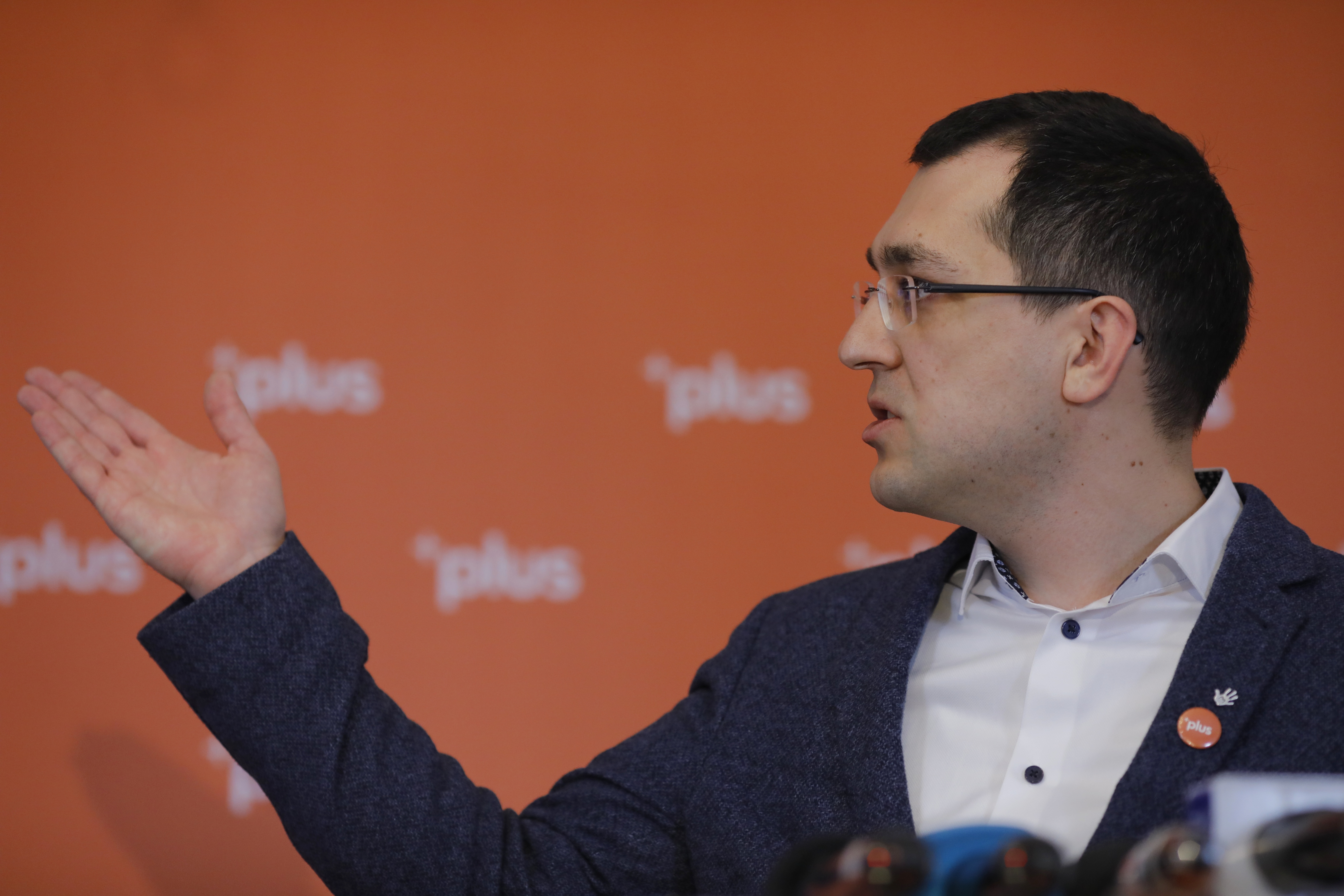 Vlad Voiculescu cere negocieri cu PNL București. Ciucu anunțase că nu se poate discuta cu Clotilde Armand