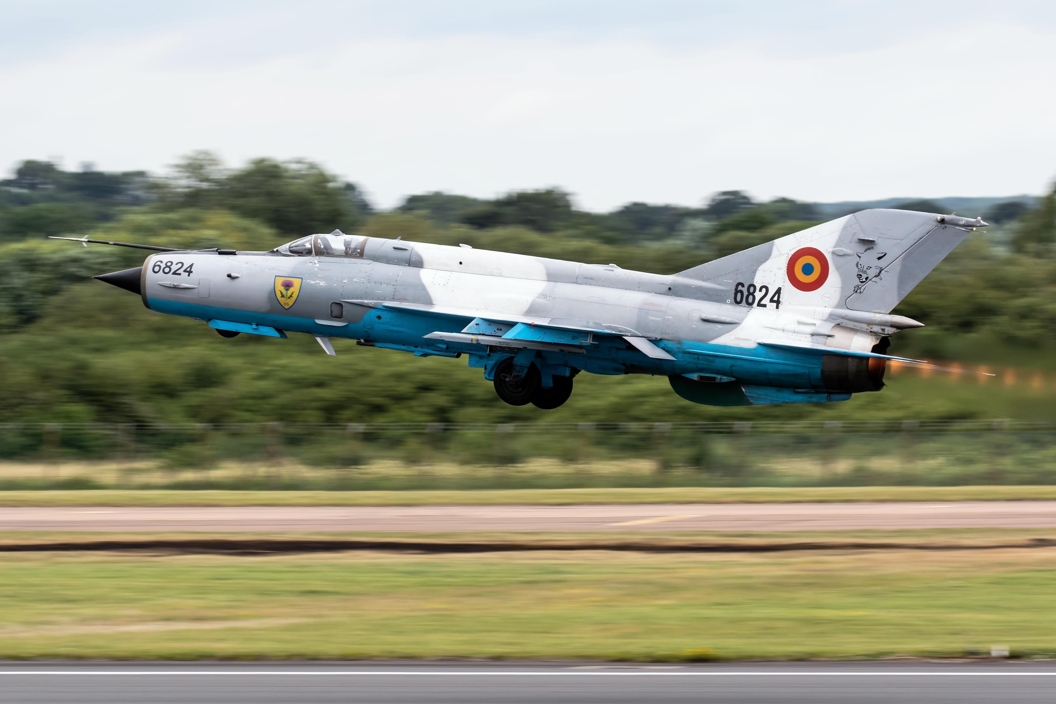 Incident aviatic: Un MiG-21 a înregistrat „o problemă minoră” la trenul de aterizare, în timpul unui zbor de antrenament