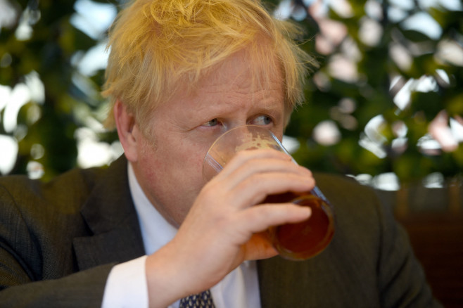 profimedia-boris johnson bere 2