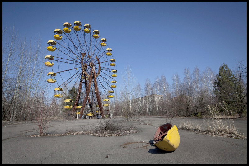 TCHERNOBYL - 25 ANS A APRES L'AIR ET LE SOL SONT TOUJOURS CONTAM