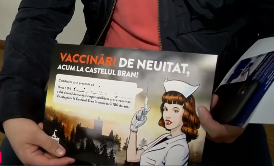 Vaccinare la castel, doar cu buletinul, fără programare. Turiștii de la Bran primesc și o diplomă suvenir