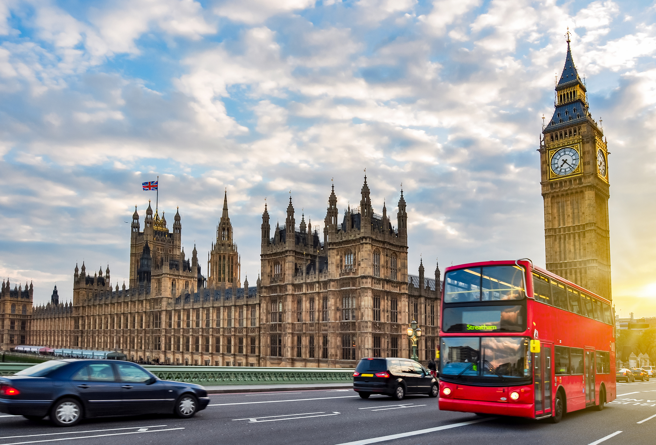 Peste 60% din străinii opriți la intrarea în Marea Britanie după Brexit sunt români. Suspiciuni de discriminare și reacția Londrei