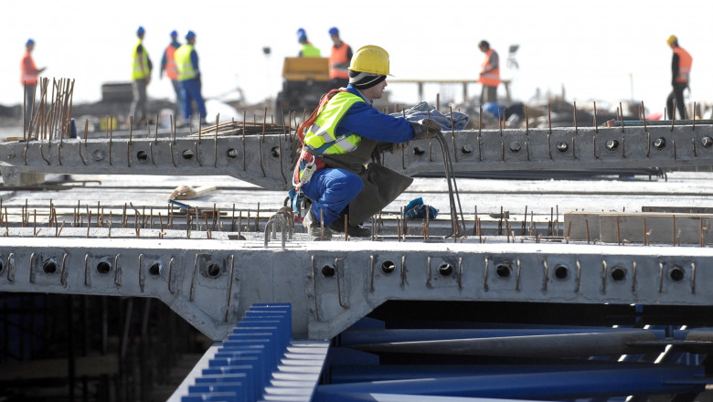 Șoferii vor putea circula pe întregul inel sudic al Autostrăzii de Centură Bucureşti din 2024, susține Ministrul Transporturilor