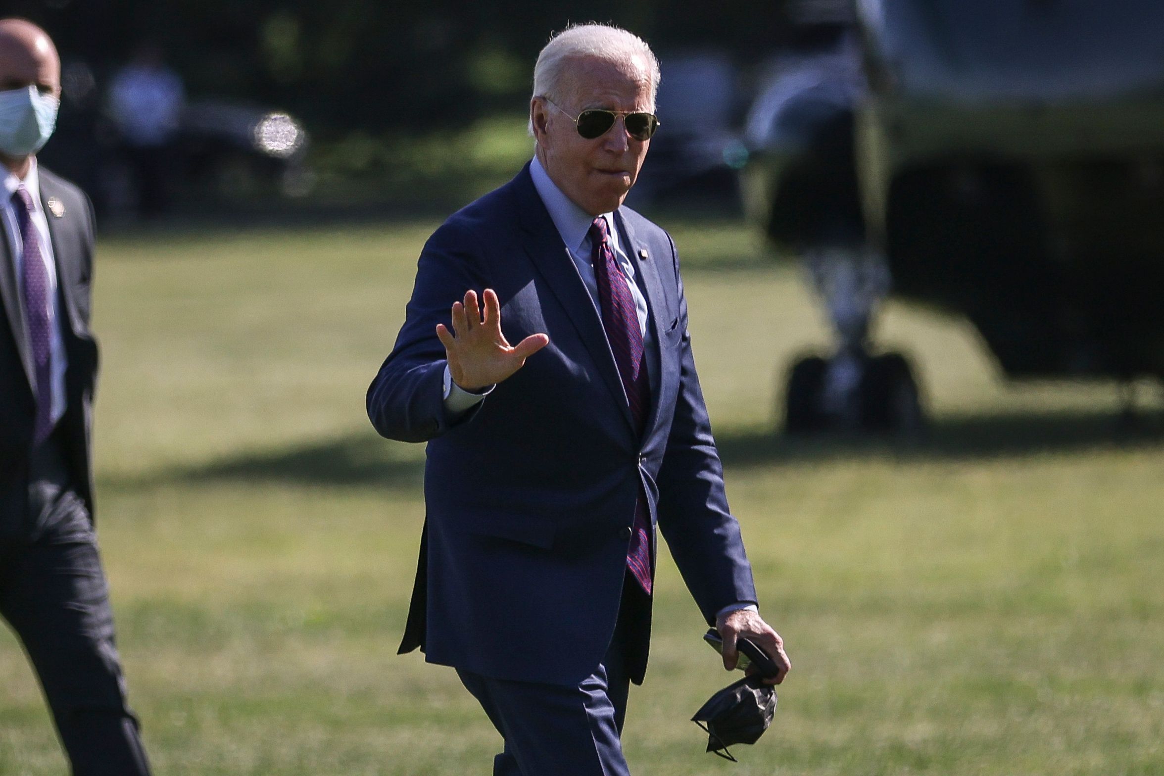 Joe Biden: Apărarea unui aliat NATO este o „obligaţie sacră”
