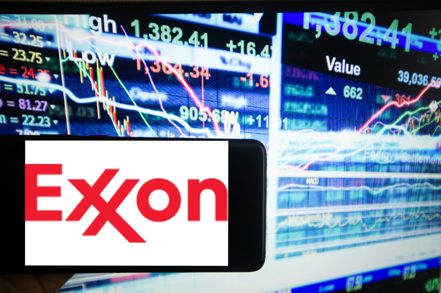Vot istoric. Doi directori ai gigantului petrolier Exxon, înlocuiți cu activiști de mediu