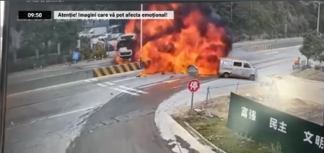VIDEO | Accident grav între două camioane, urmat de un incendiu de proporții