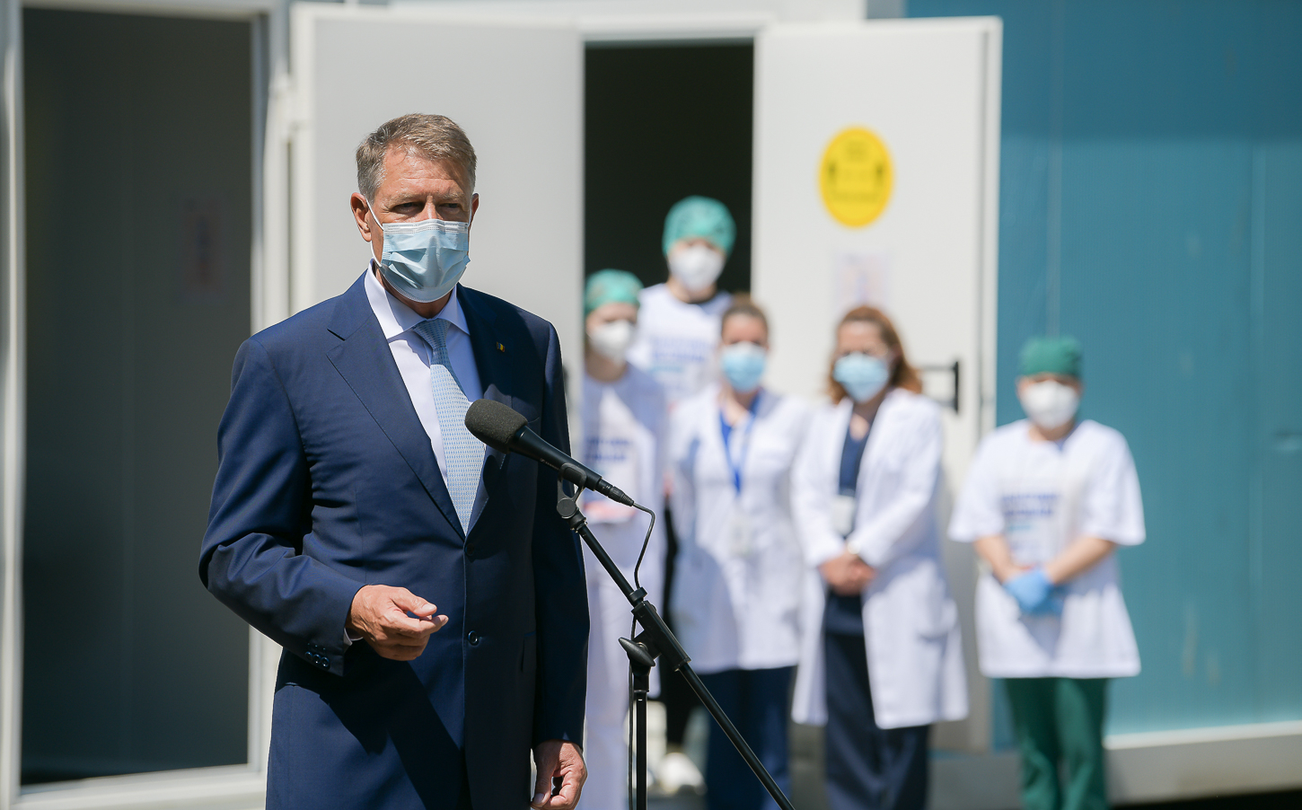 Klaus Iohannis, mesaj pentru medici: A fost un an infernal pentru personalul din medicina de urgență. Sunteți eroii noștri