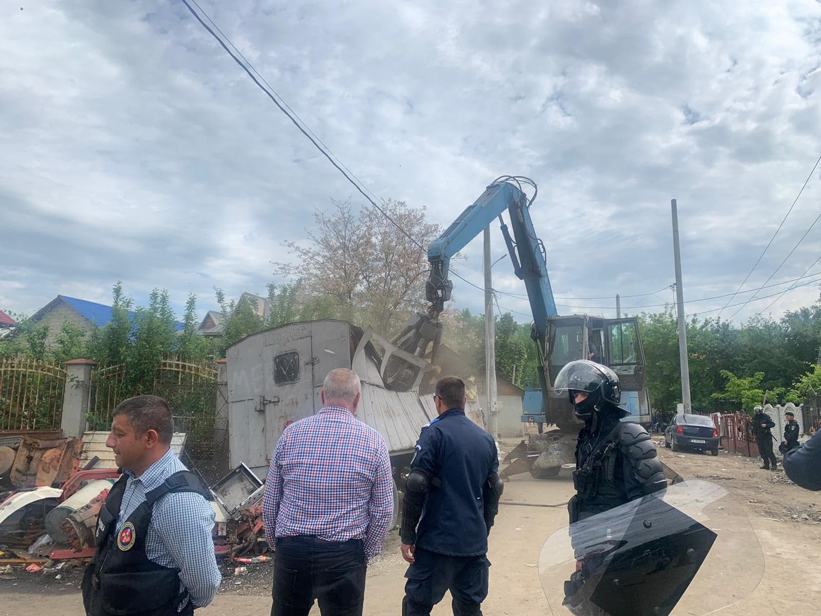 VIDEO | 50 de tone de deșeuri metalice, confiscate în acțiunea de la Sărulești