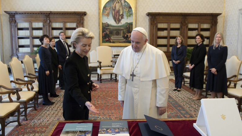 Papa Francisc a primit-o la Vatican pe şefa Comisiei Europene, Ursula von der Leyen