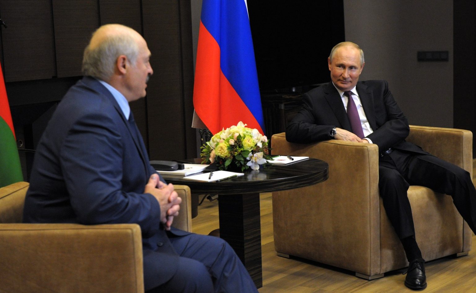 Rusia spune că va proteja Belarusul dacă UE va impune sancțiuni economice