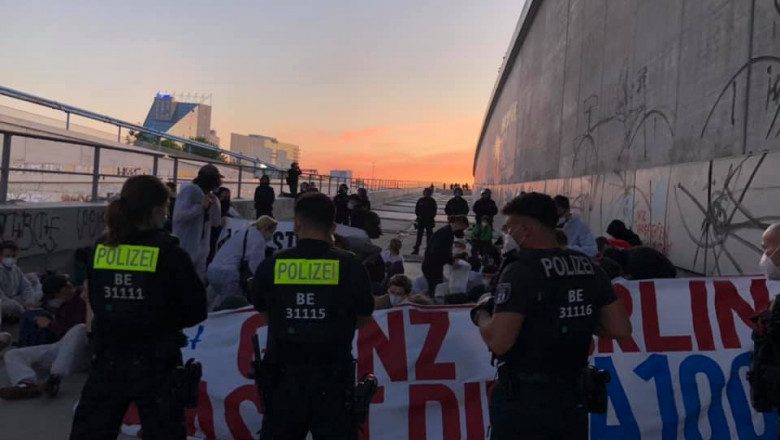 Protest pe un șantier de lângă Berlin față de construcția unei noi autostrăzi.