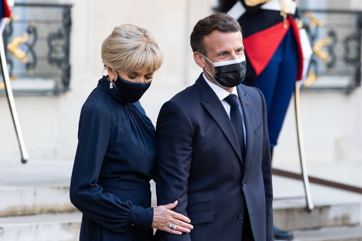 Emmanuel și Brigitte Macron au anunțat că s-au vaccinat, în ziua în care Franța a extins campania de vaccinare pentru toţi adulţii