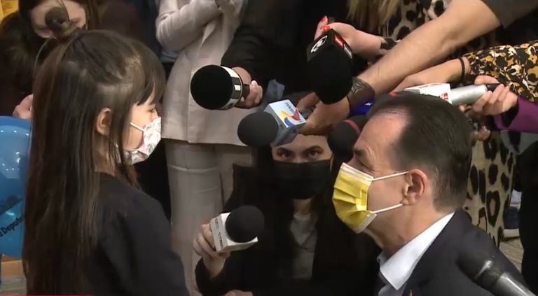 O fetiță i-a spus lui Ludovic Orban că vrea să ajungă pe Lună. Ce i-a răspuns șeful Camerei Deputaților