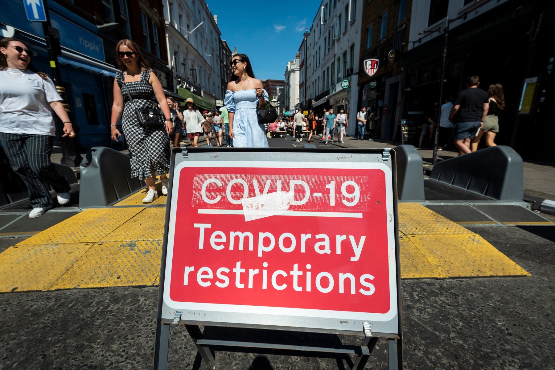 Guvernul britanic va amâna eliminarea restricțiilor anti-Covid din Anglia