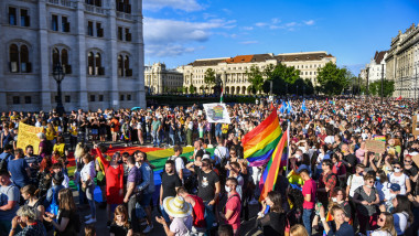 protest pentru sustinerea comunitatii lgbt in budapesta