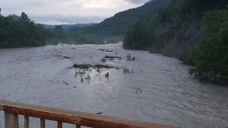 viitura in vrancea