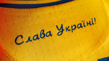 Tricou al naționalei de fotbal a Ucrainei.