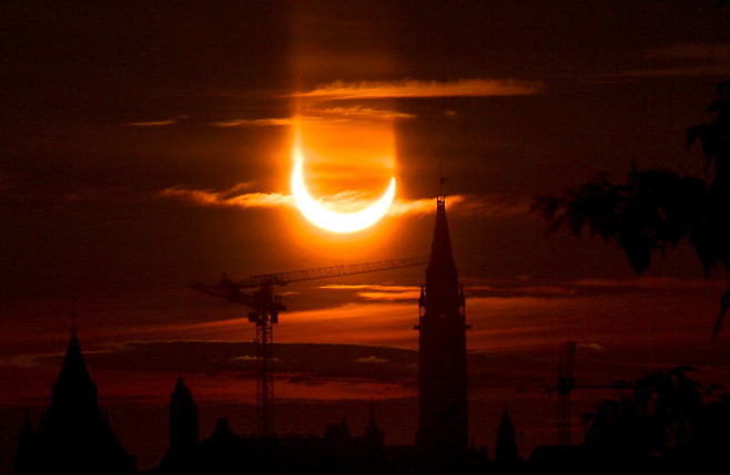 Ott Hill Eclipse, Ottawa, Canada - 10 Jun 2021