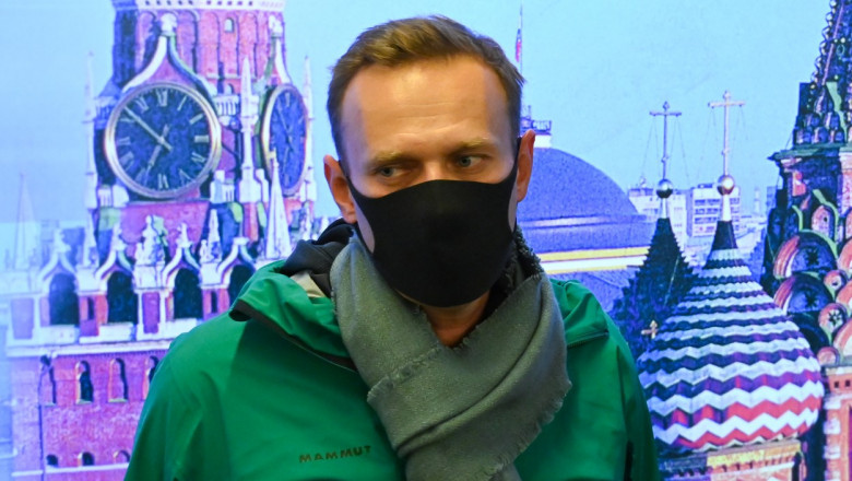 Alexei Navalnîi cu masca pe fata