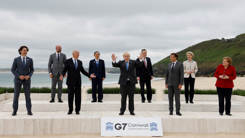 liderii g7 Justin Trudeau, Charles Michel, Joe Biden, Yoshihide Suga, Boris Johnson, Mario Draghi, Emmanuel Macron, Ursula von der Leyen și Angela Merkel